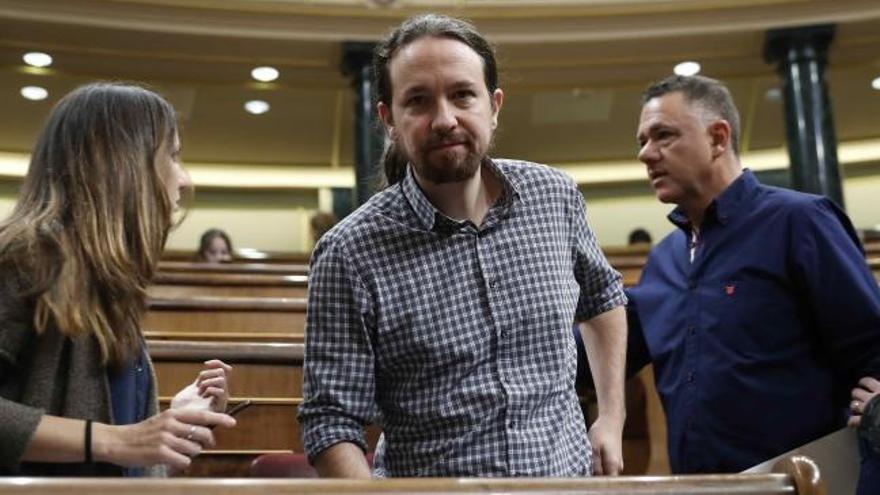 Podemos le pide al rey emérito que compareza en el Congreso