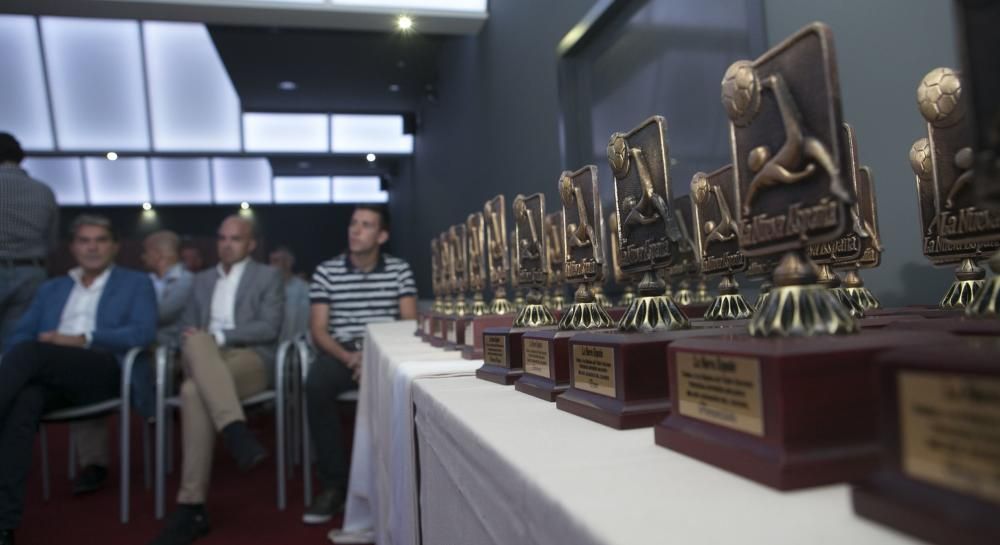 Entrega de trofeos LA NUEVA ESPAÑA a los mejores del fútbol asturiano