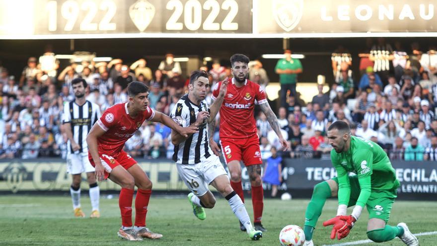 CD Castellón | Manu Sánchez: «El mejor camino para salir de esta situación es estar unidos»