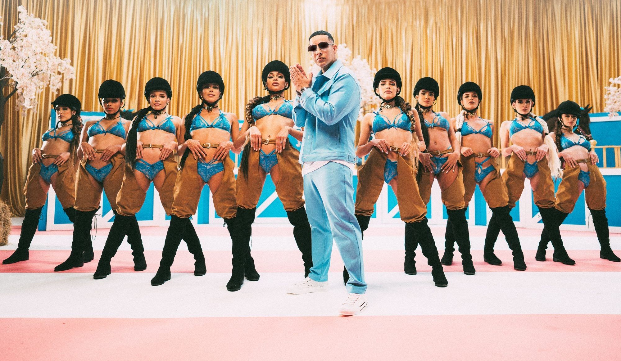 Daddy Yankee en su lanzamiento &quot;El Pony&quot;, inspirado en el tema del salsero Ismael Rivera.