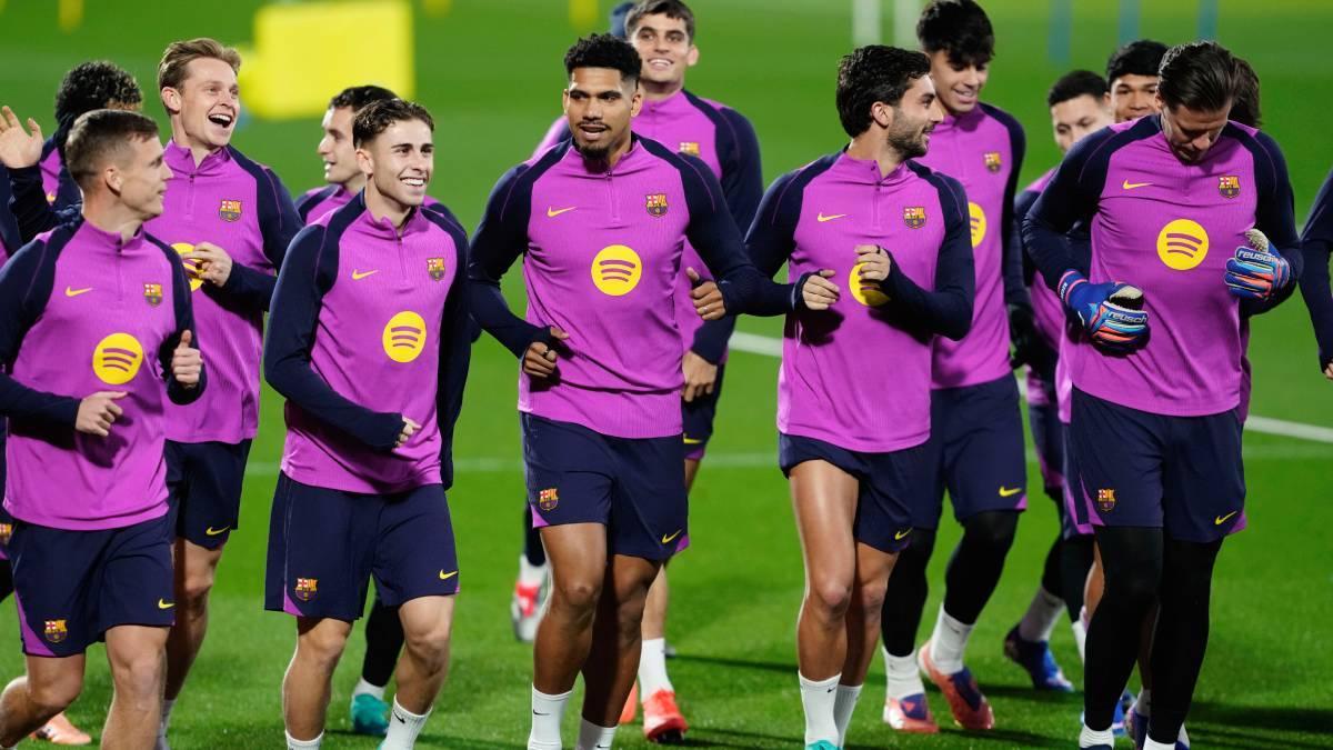 Flick sobre Araujo: “Depende mucho de él. Tiene el apoyo de sus compañeros.”