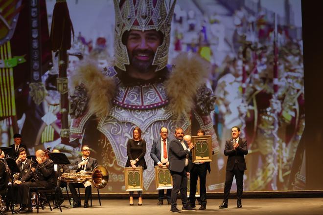 Imágenes de la noche de reconocimientos en la Vespra d'Abril 2026 en Alcoy