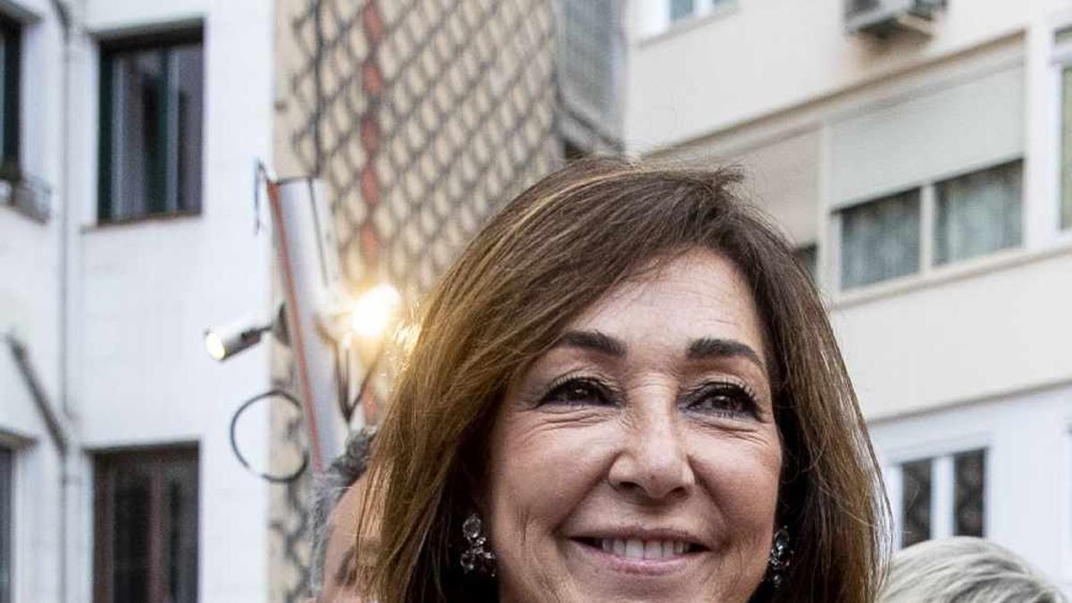 Rocío Carrasco, atenta: Ana Rosa Quintana habla del 'docu' de Rocío Flores