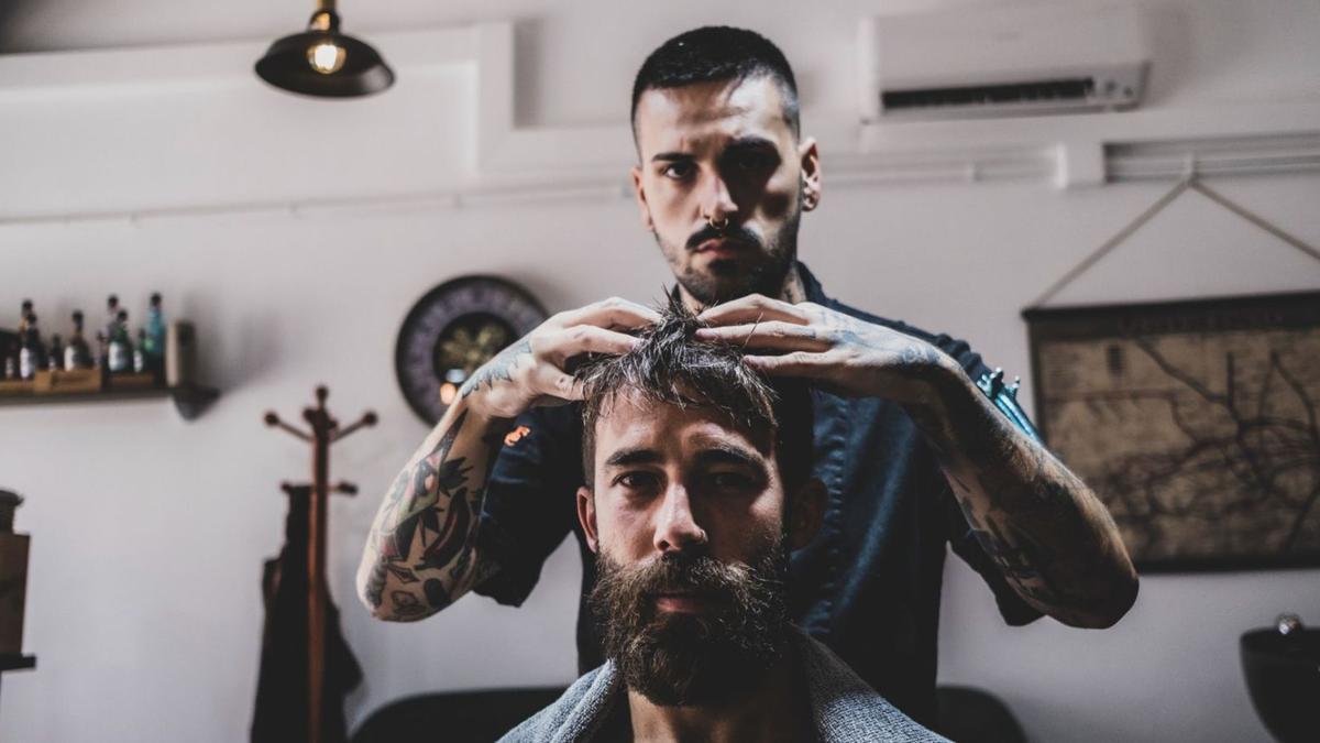 «Els futbolistes i que els homes es cuidin més fa anar a l’alça les barberies»