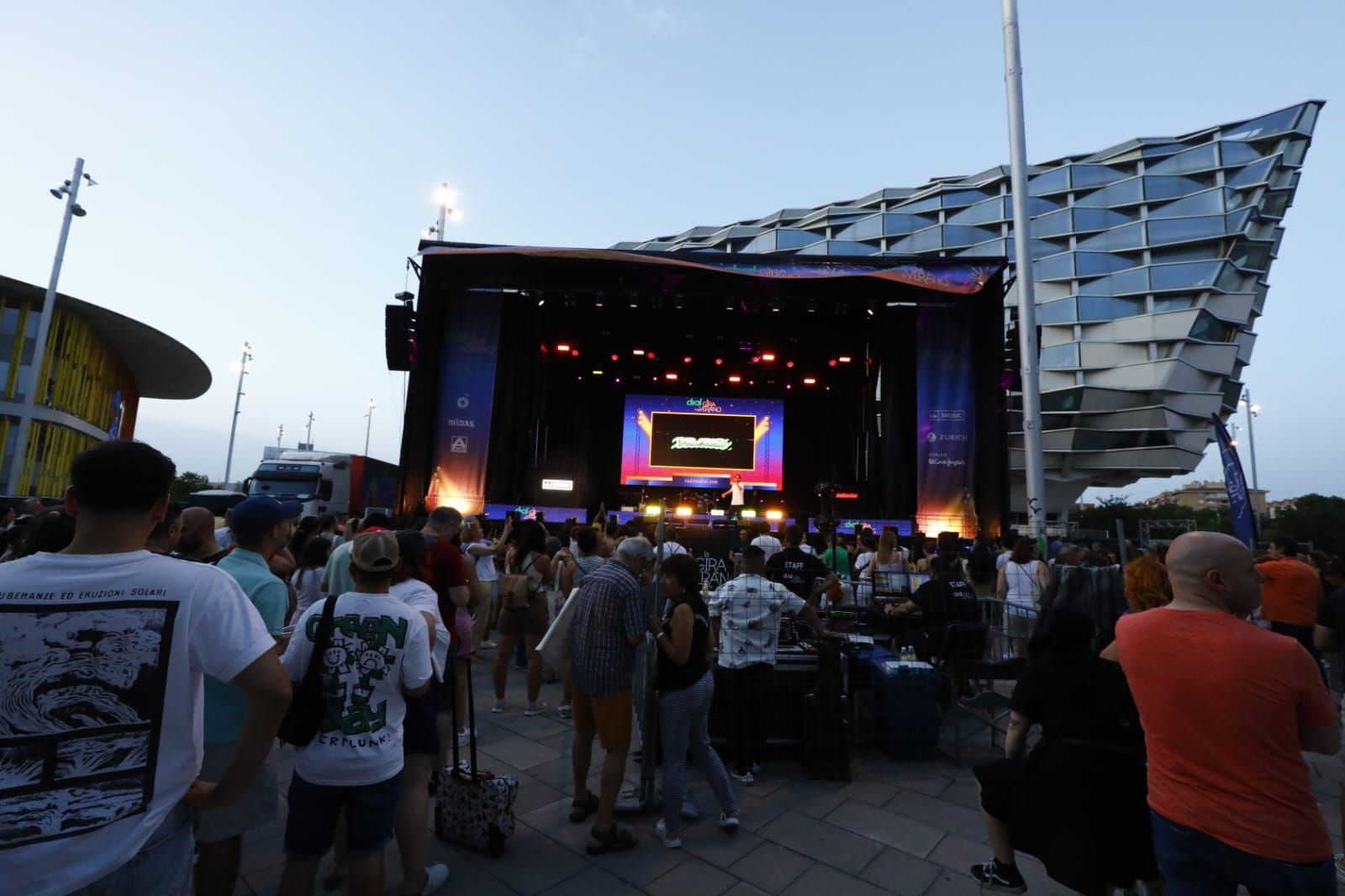En imágenes | Concierto de 'Cadena Dial, La Gira de Verano' en Zaragoza