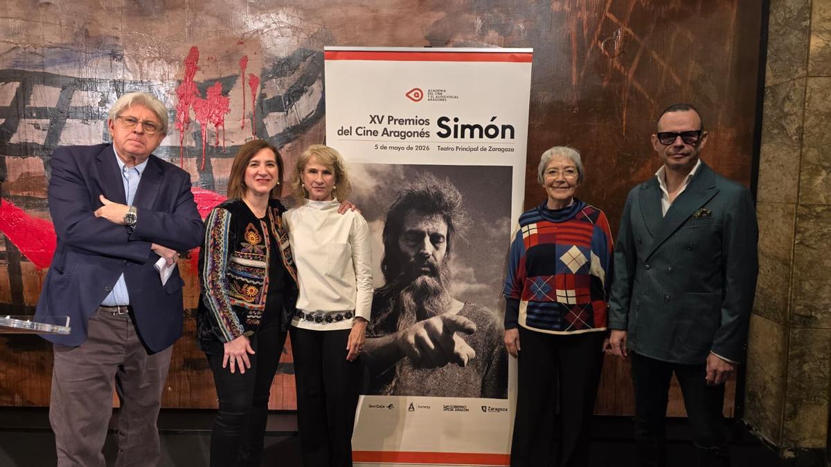 José María Turmo, Sara Fernández, Leonor Bruna, María José Moreno y Pedro Olloqui durante la presentación del Premio Simón de Honor