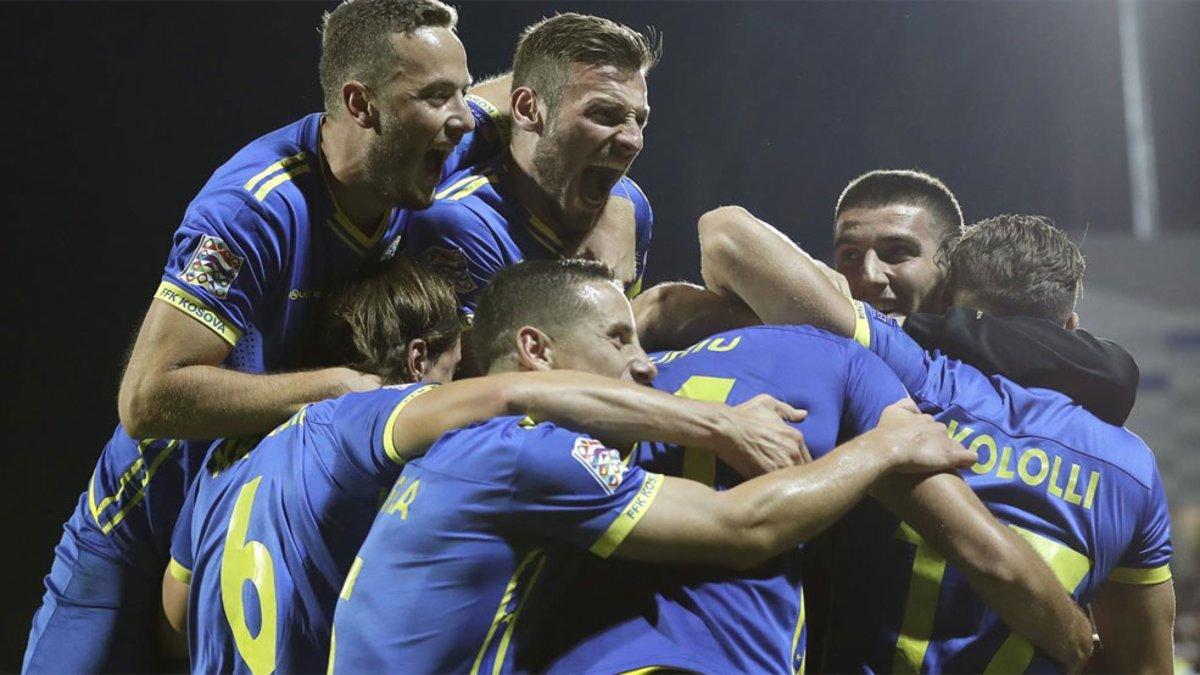 Los futbolistas de Kosovo celebraron por todo lo alto su clasificación