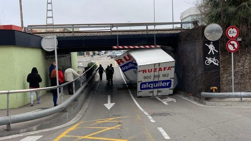 El camió carregat de marihuana que s&#039;ha estavellat a Gavà