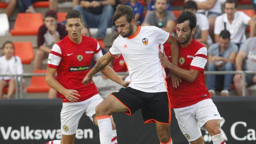 El fuerte viento condiciona el Hércules-Mestalla