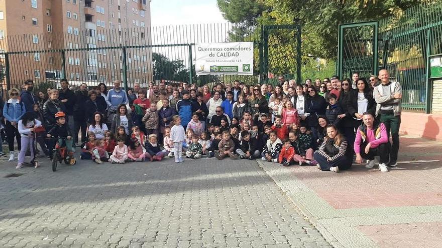 Ni pancartas ni manifestaciones: la particular manera de reclamar una cocina propia en un colegio de Zaragoza