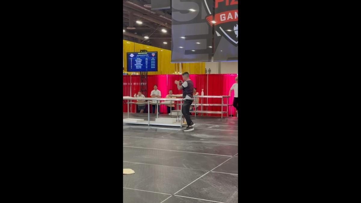 Así ha ganado el pizzero de Alginet Francis Tolu la Olimpiada de acrobacias en Las Vegas