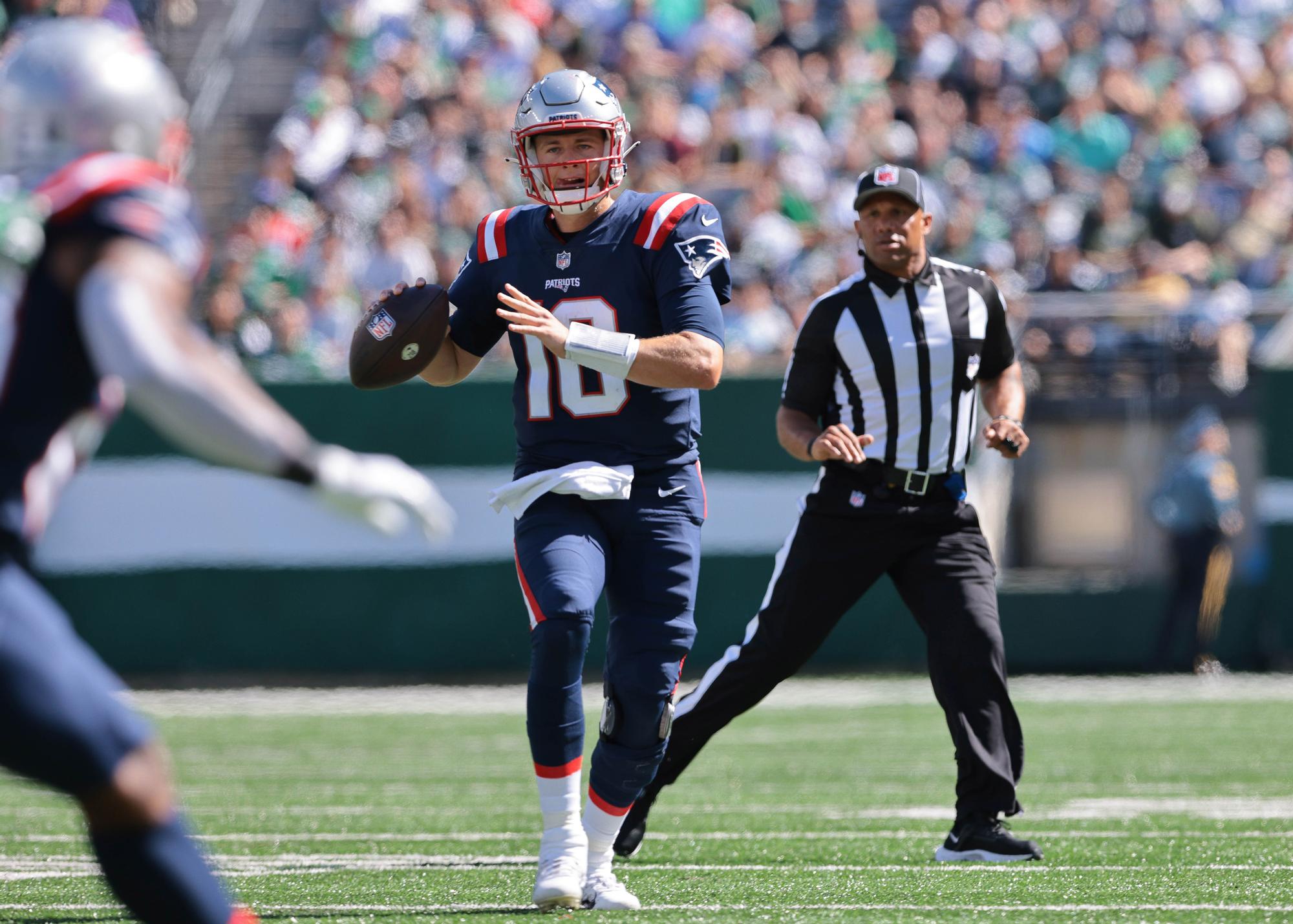 El quarterback de los Patriots, Mac Jones