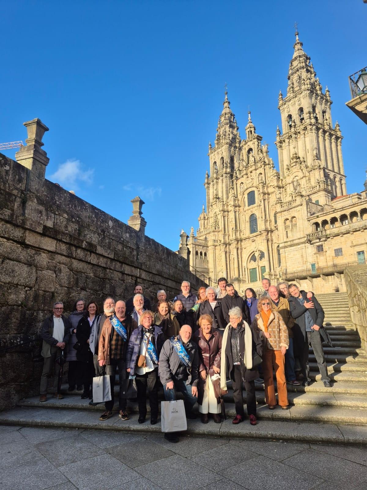 Reunión de trabajadores del Centro Dramático Galego en el que se ha rendido homenaje a tres figuras de la compañía, con sede en Santiago, que han dado el paso de jubilarse.