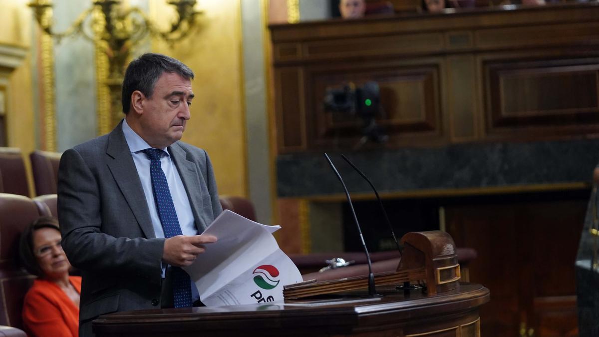 Aitor Esteba, durante el debate sobre el estado de la nación.