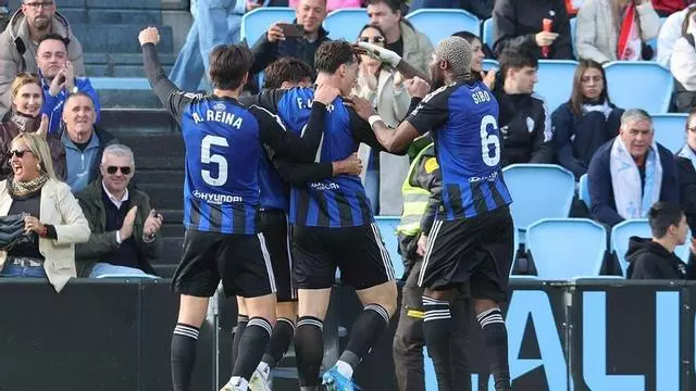 Fede Viñas dio el tercero al Oviedo y se hizo con el doblete