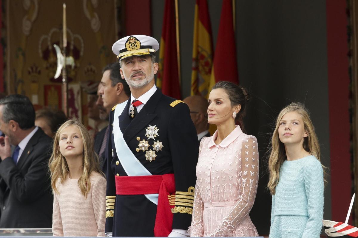Día de la Hispanidad: La princesa Leonor y la infanta Sofía en el desfile de la Hispanidad de 2019