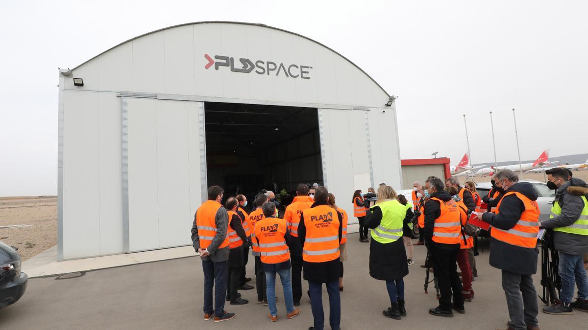 Sede de PLD Space en el aeropuerto. Es la empresa que está construyendo el primer cohete espacial español.