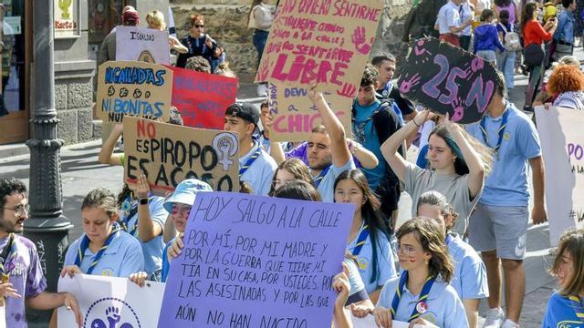 Una manifestación contra la violencia de género en la capital grancanaria.