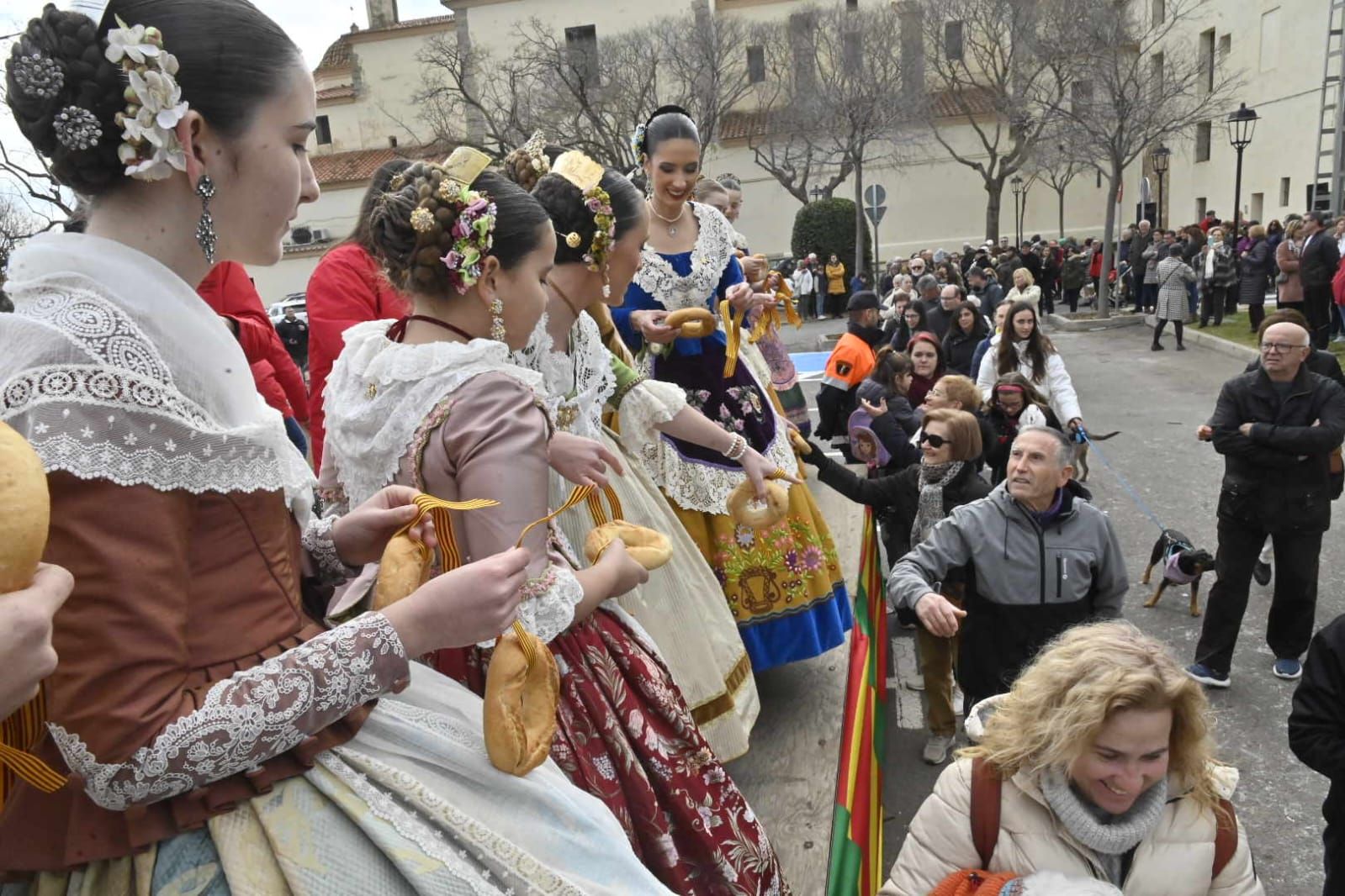 Galería de fotos: Castelló se vuelca con la procesión de Sant Antoni a la Mare de Déu del Lledó