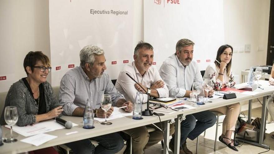 Reuníón de la ejecutiva regional del PSOE