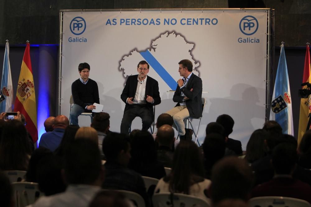 El presidente del Gobierno en funciones participó ayer en un acto de las Novas Xeracións del PP de Galicia junto a Feijóo y Ana Pastor.