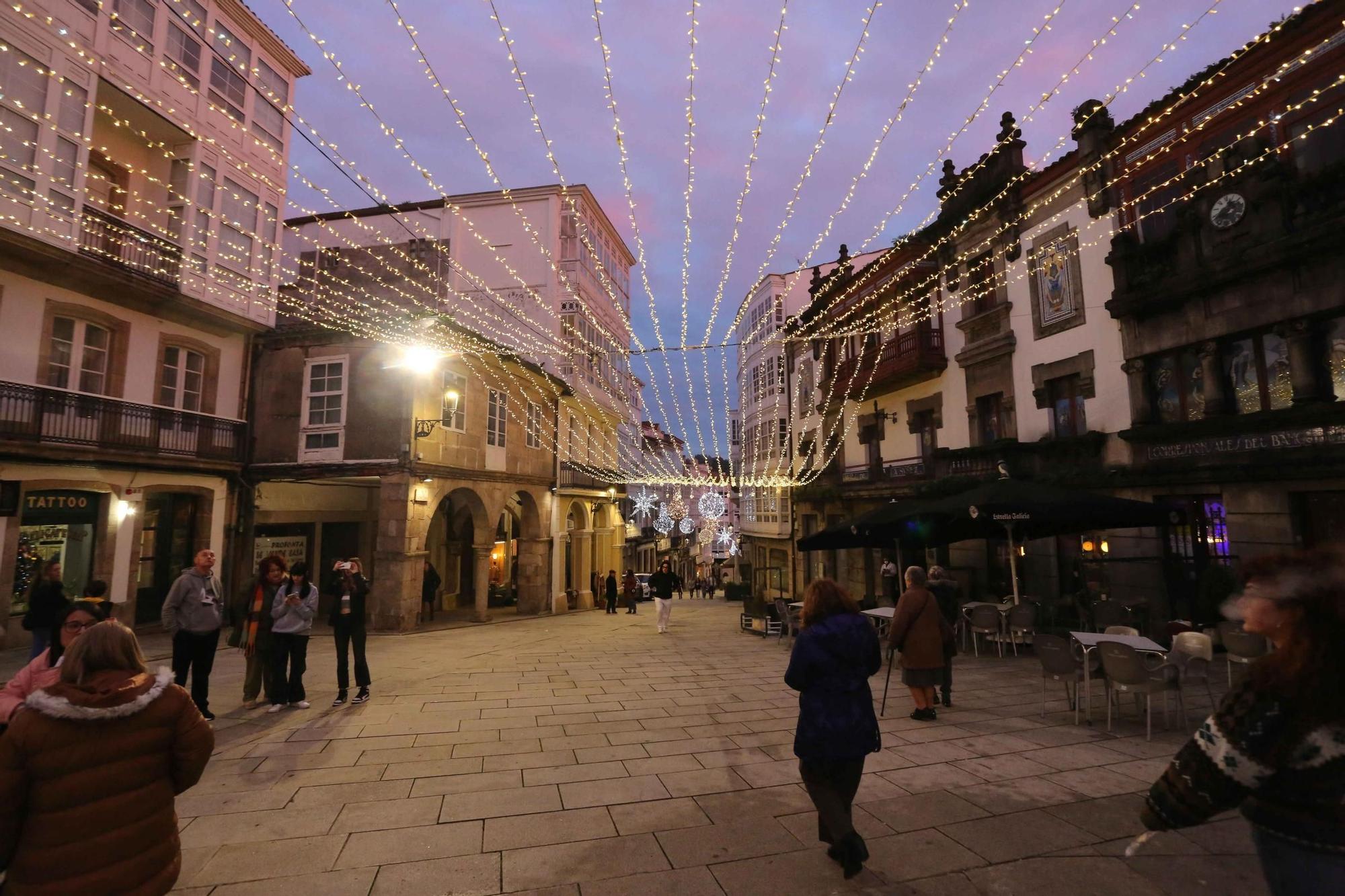 Betanzos inaugura la Navidad con el encendido de su alumbrado navideño