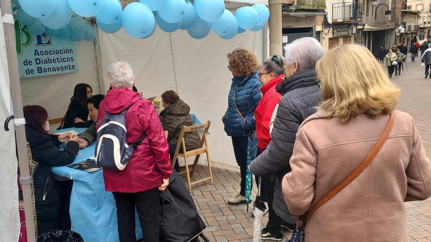 Carpa de Adibe durante la realización de las glucemias.