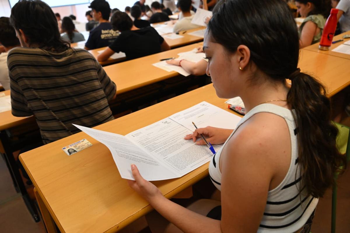 La Selectividad arranca en la UMH entre nervios e ilusión