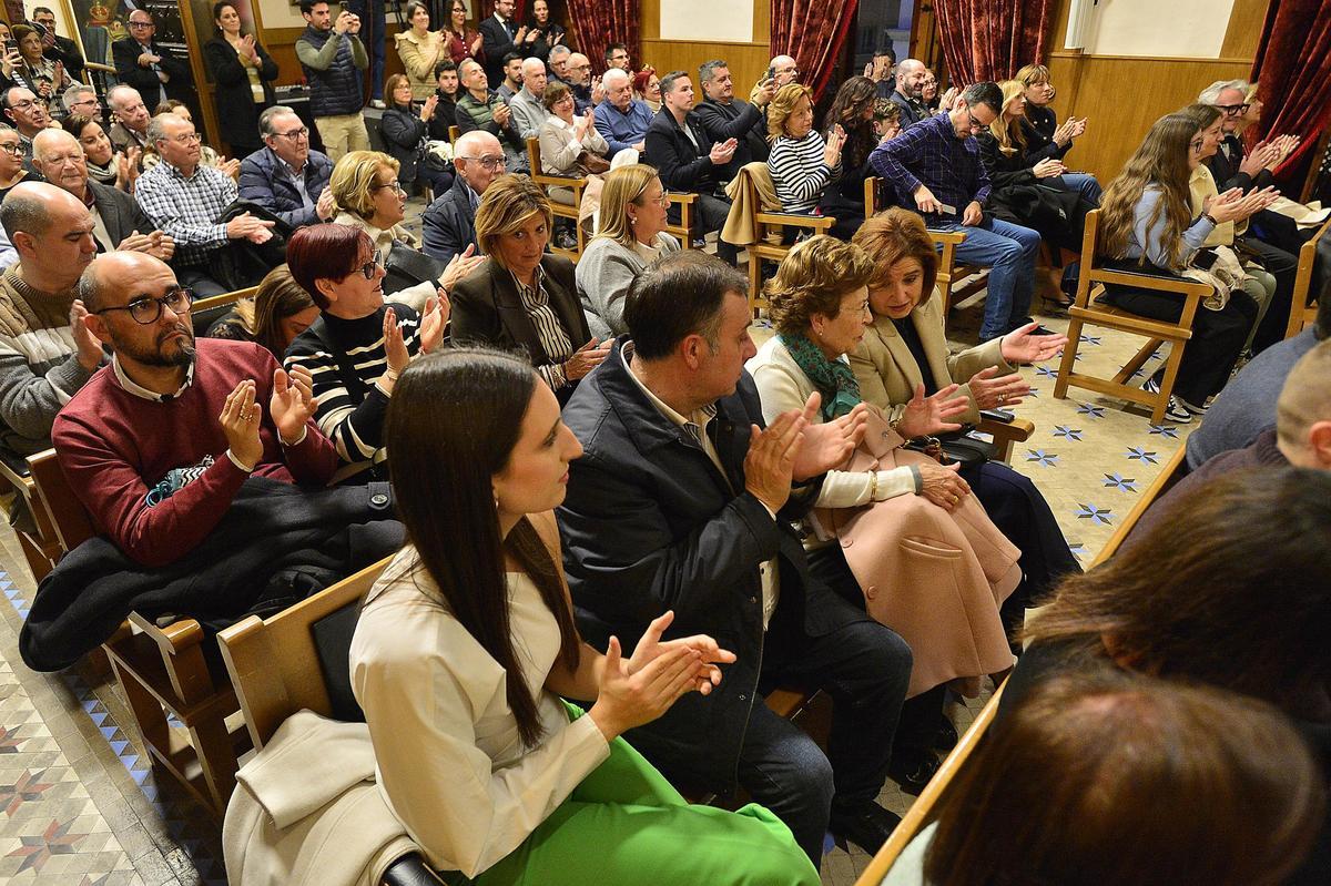 El salón de plenos, lleno para la presentación de la Trencà del Guió
