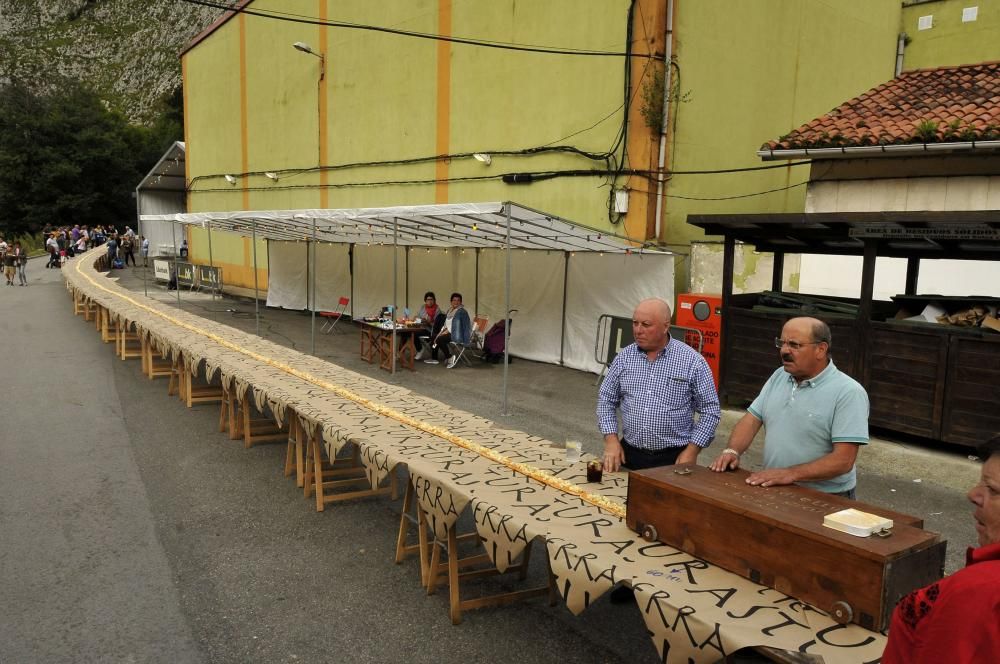 La tosta más grande del mundo en las fiestas de La Probe, Morcín