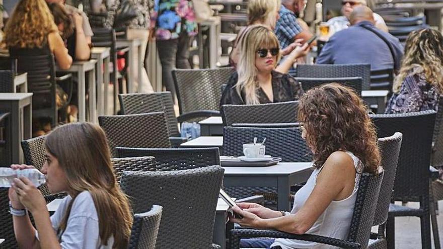 L’Ordenança de terrasses continua aturada