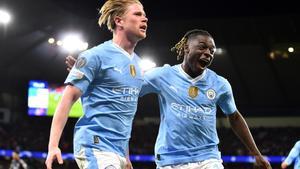 De Bruyne y Doku fueron claves en el partido