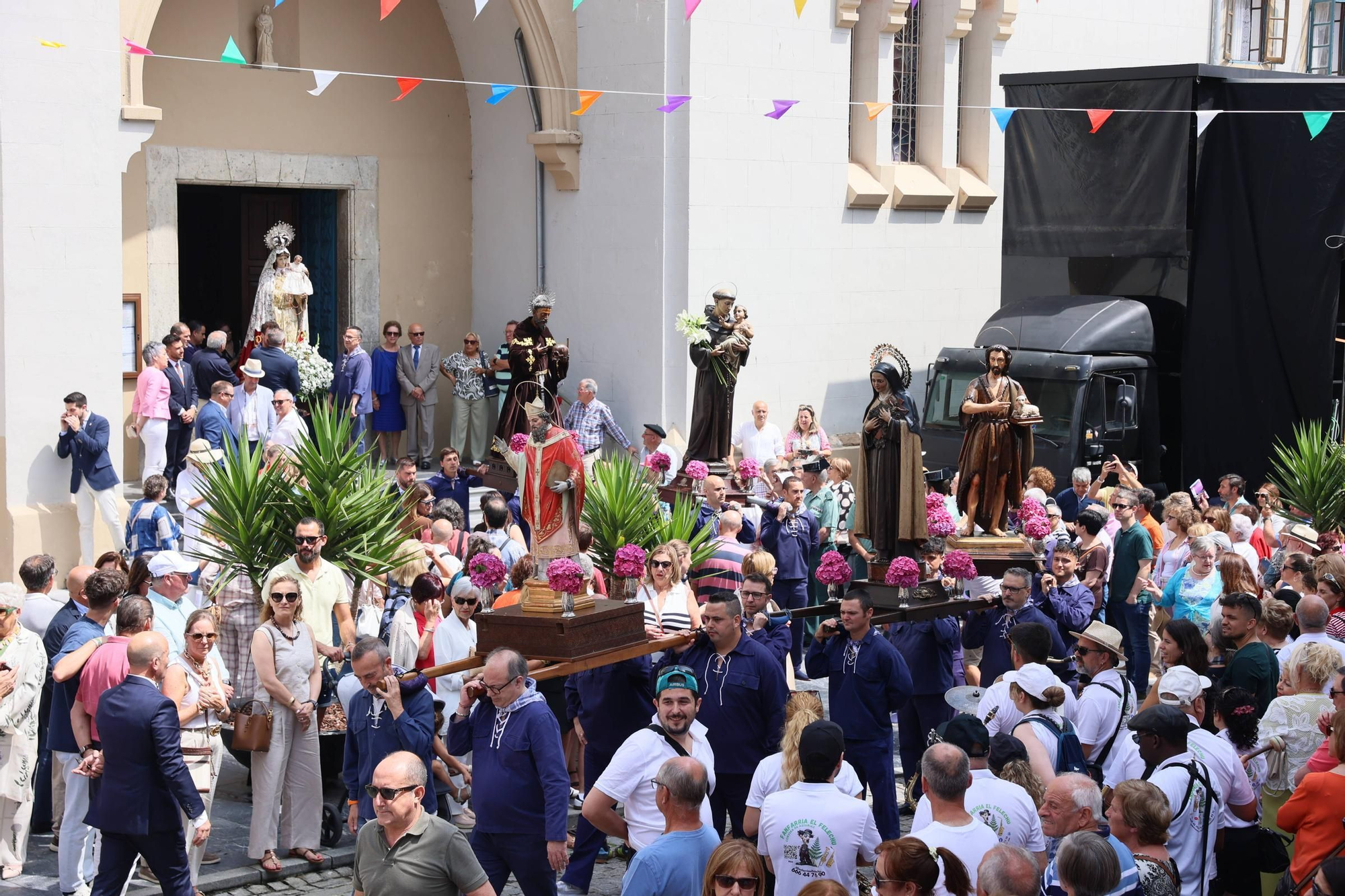 EN IMÁGENES: así fue el día de L'Amuravela en Cudillero