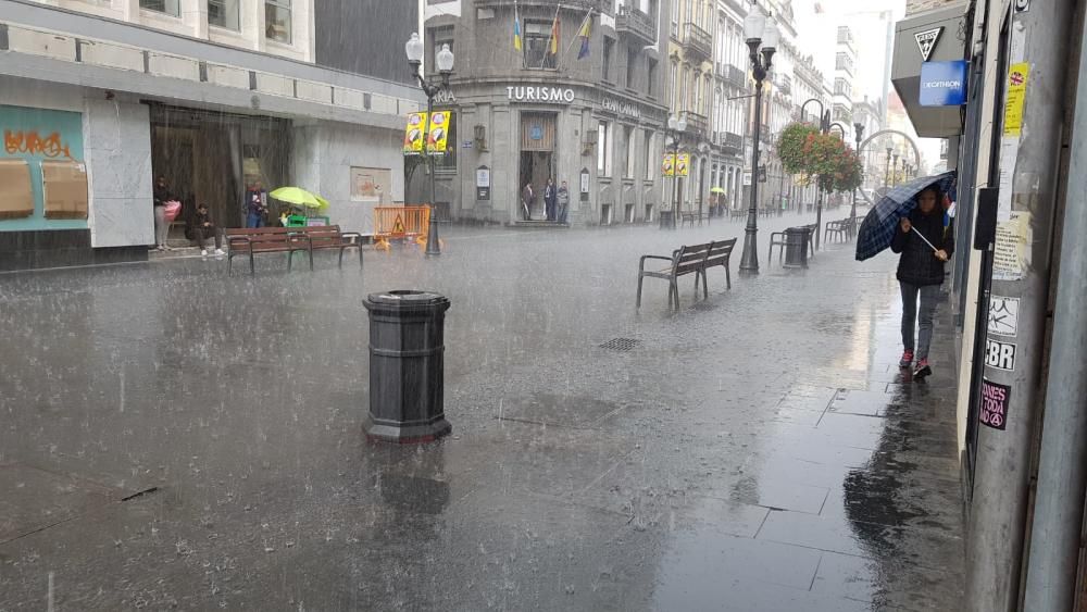 Lluvia en Triana.