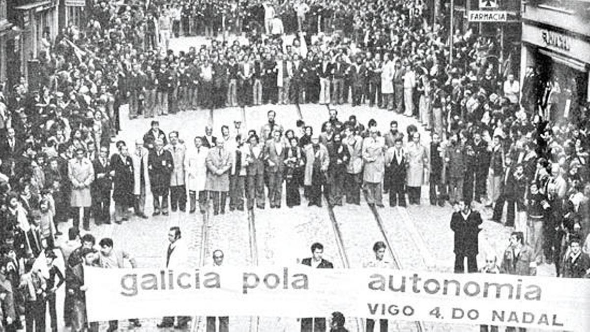 Manifestación en favor da autonomía galega (Vigo, 1977).