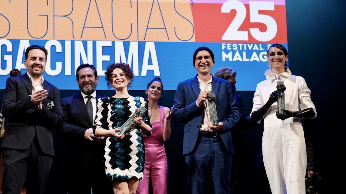 Foto de familia de los premiados en la gala Málaga Cinema de esta edición del Festival de Málaga.