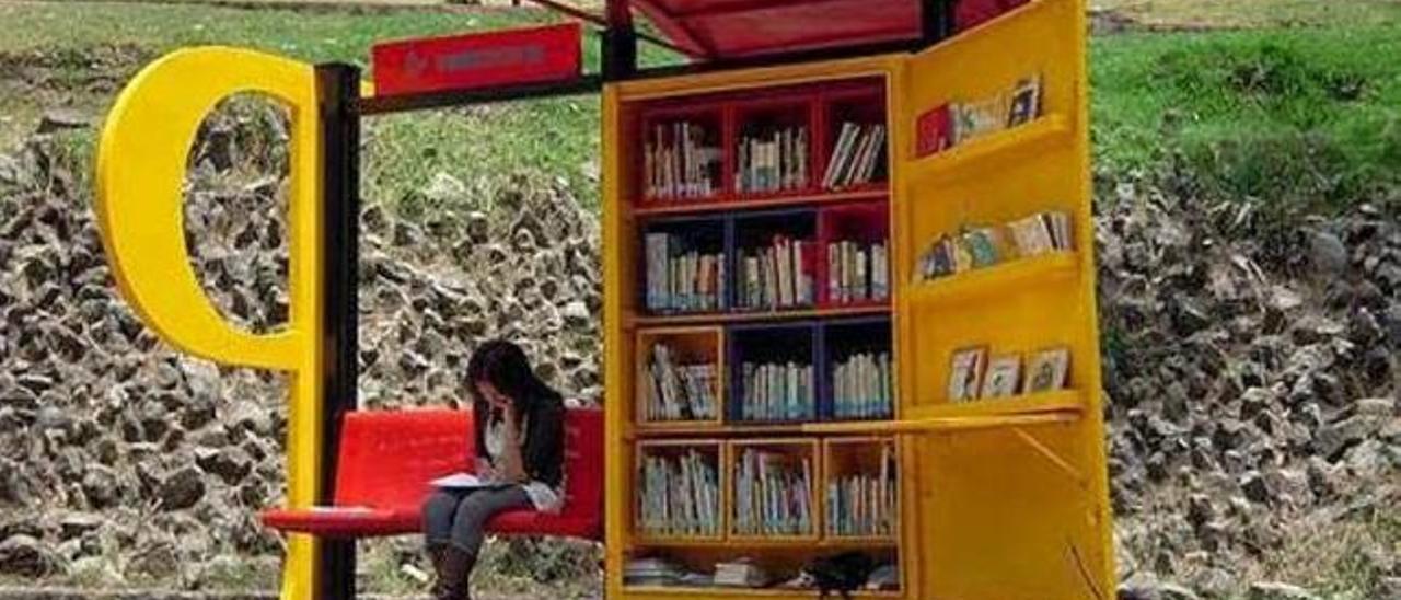 Una de las biblioparadas que hay en más de un centenar de ciudades de Colombia.