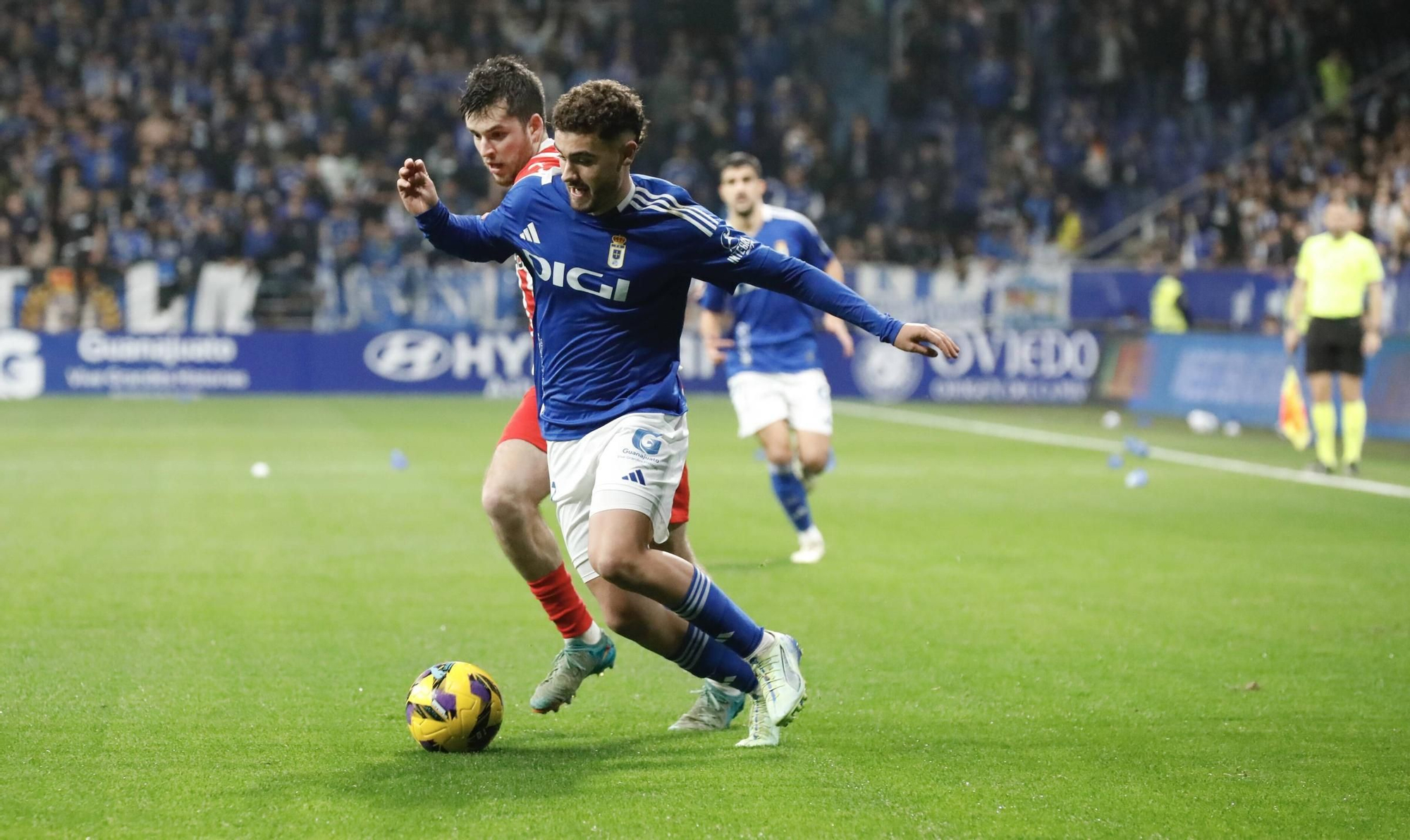 Así fue el derbi asturiano: todas las fotos del encuentro entre el Oviedo y el Sporting en el Tartiere