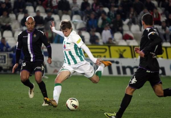 El Córdoba CF vence en el Arcangel por dos a cero al Real Valladolid