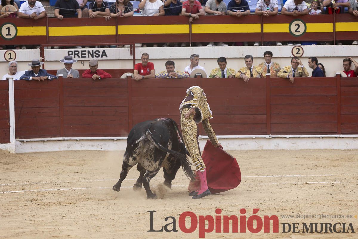 Tarde histórica en Abarán con la alternativa de José María Trigueros y el indulto de Tomás Rufo, junto a Castella salieron a hombros