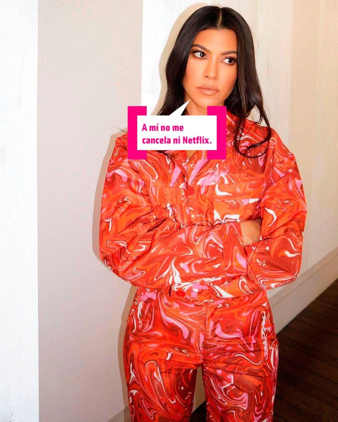 Kourtney Kardashian posa para su cuenta de Instagram: 'total red look'
