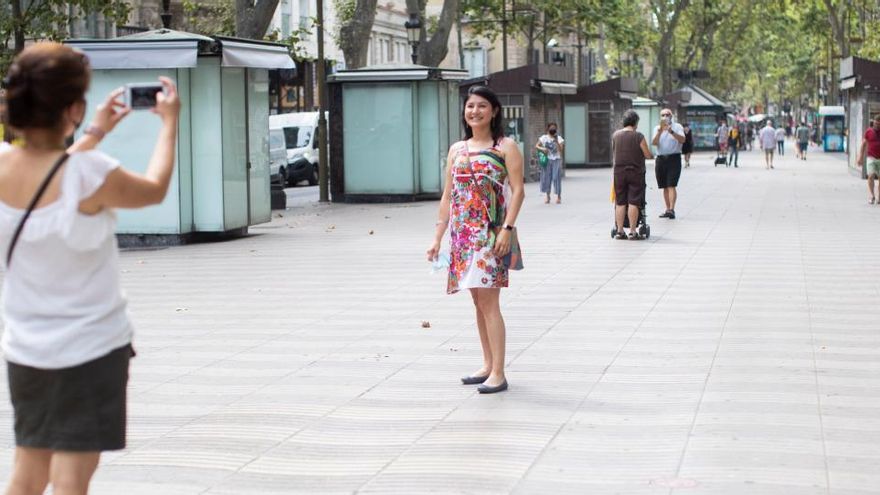 Ambient poc freqüent a la Rambla de Barcelona, buida de turistes