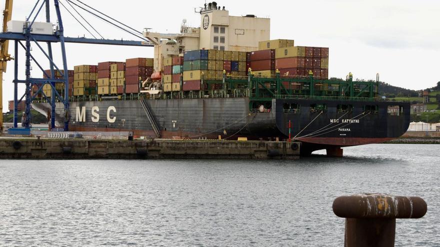 Repunta el tráfico de contenedores en El Musel: estas son las empresas cuyos envíos lo hacen posible