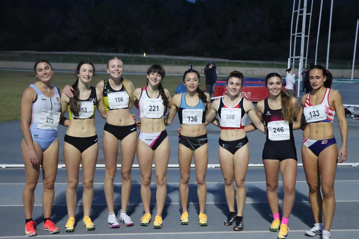 Las participantes en los 200 metros femeninos