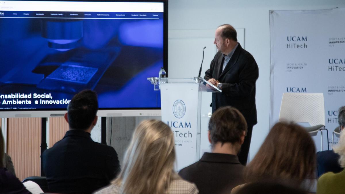 Víctor Meseguer, director de la Cátedra Internacional de RS de la UCAM