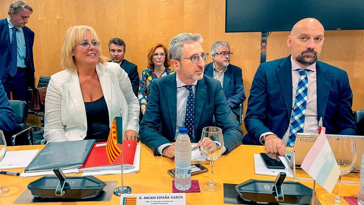 La delegación valenciana, con el conseller Arcadi España al frente, en el CPFF.