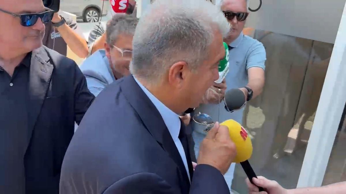 Laporta no quiso hacer declaraciones en su llegada a la comida de directivas