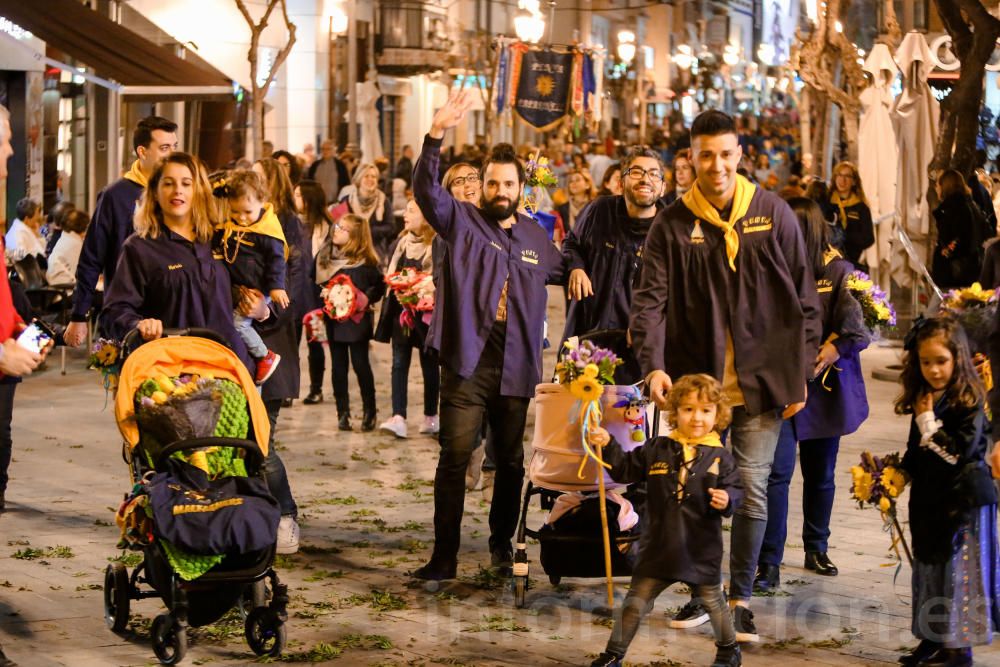 Ofrenda de flores a la Mare de Déu del Sofratge en Benidorm