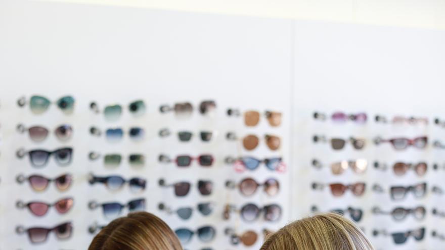 El mayor catálogo de modelos y marcas de gafas lo encontrarás en Óptica Óptima