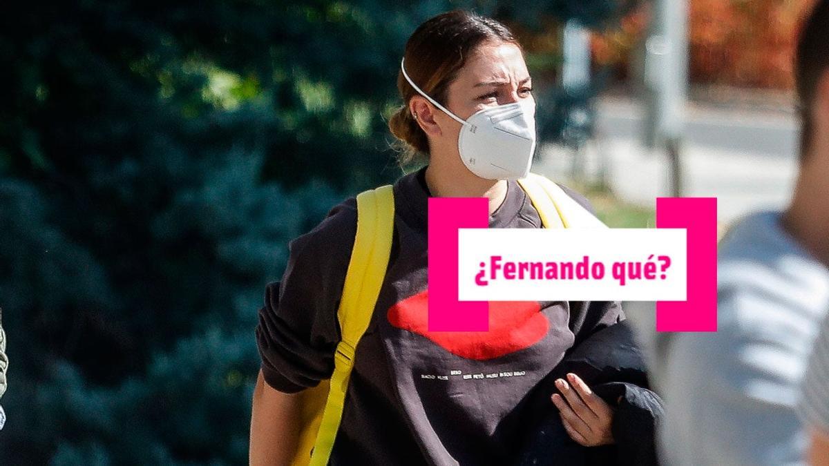 Blanca Suárez por las calles de Madrid con mascarilla y mochila